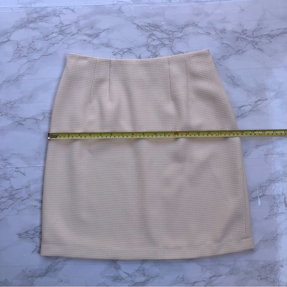 Dolce & Gabbana Tweed Knit Mini Skirt Ivory Women’s Size 38 - Picture 8 of 12